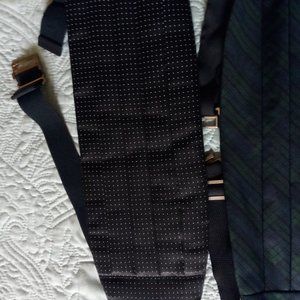 2  men's tuxedo cummerbunds